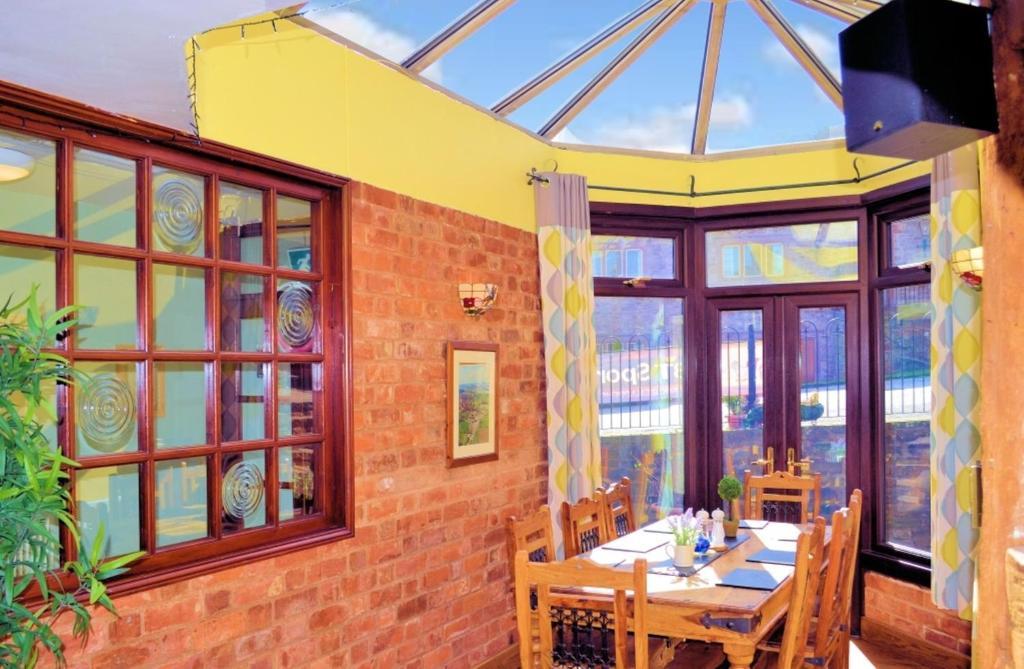 The George Inn & Millingbrook Lodge Ltd Lydney Eksteriør bilde